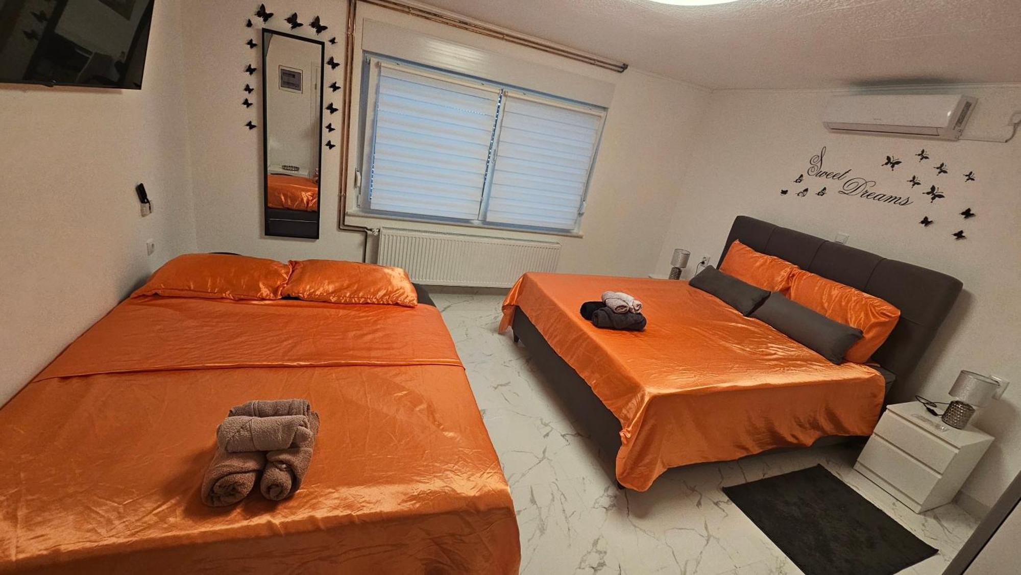 Apartamento Ena1 & Ena2 -Big Free Parking Karlovac Exterior foto