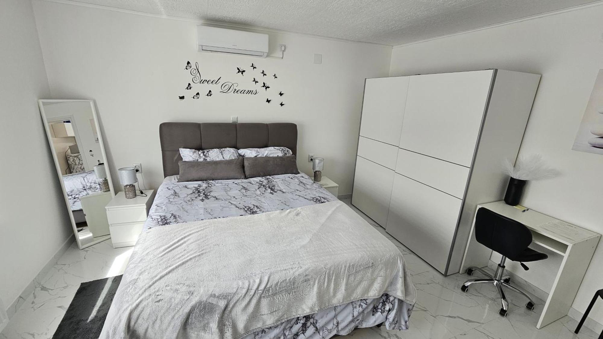 Apartamento Ena1 & Ena2 -Big Free Parking Karlovac Exterior foto
