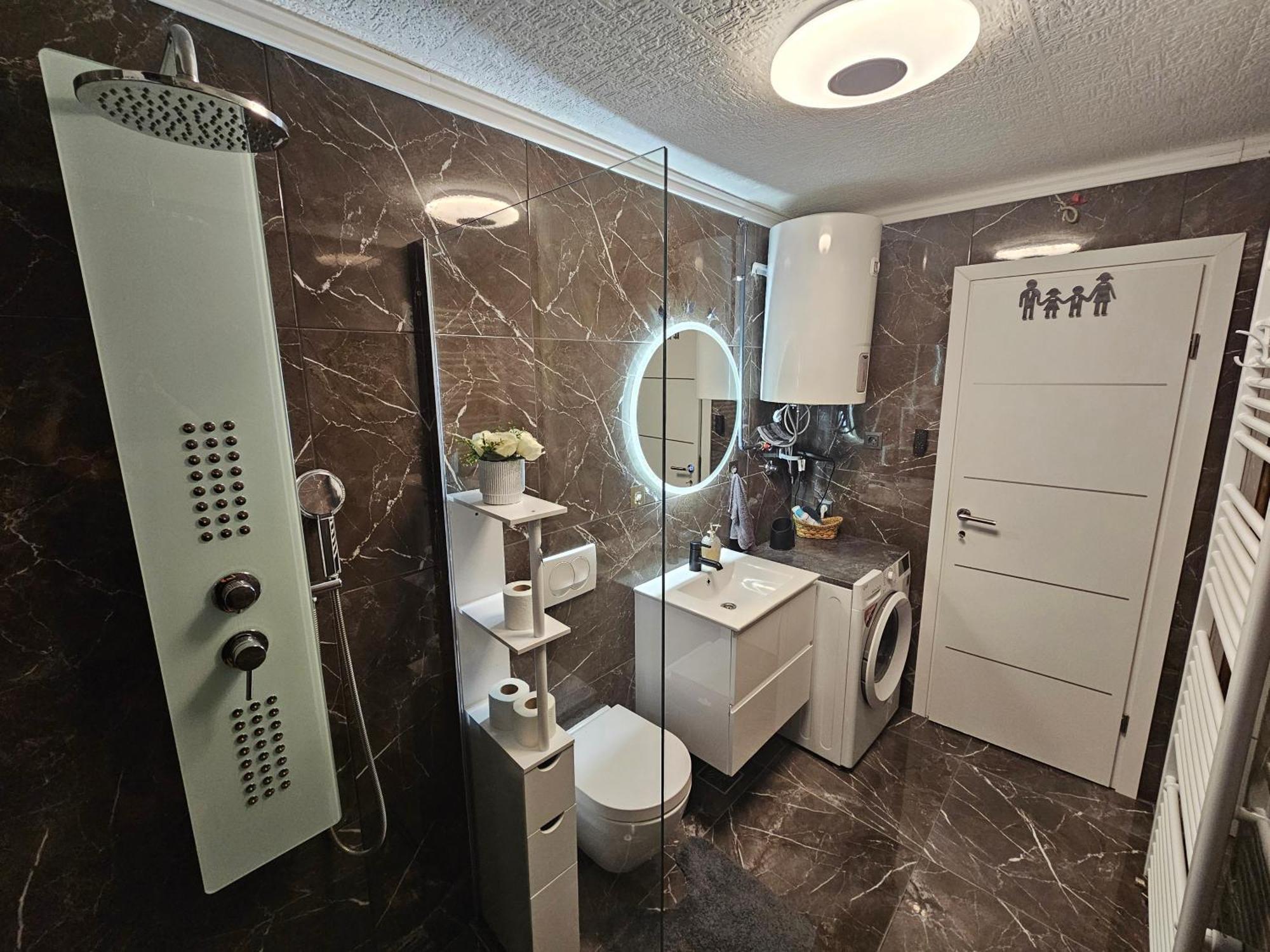 Apartamento Ena1 & Ena2 -Big Free Parking Karlovac Exterior foto