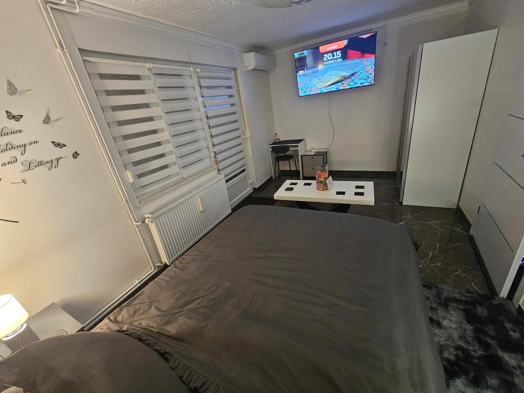 Apartamento Ena1 & Ena2 -Big Free Parking Karlovac Exterior foto