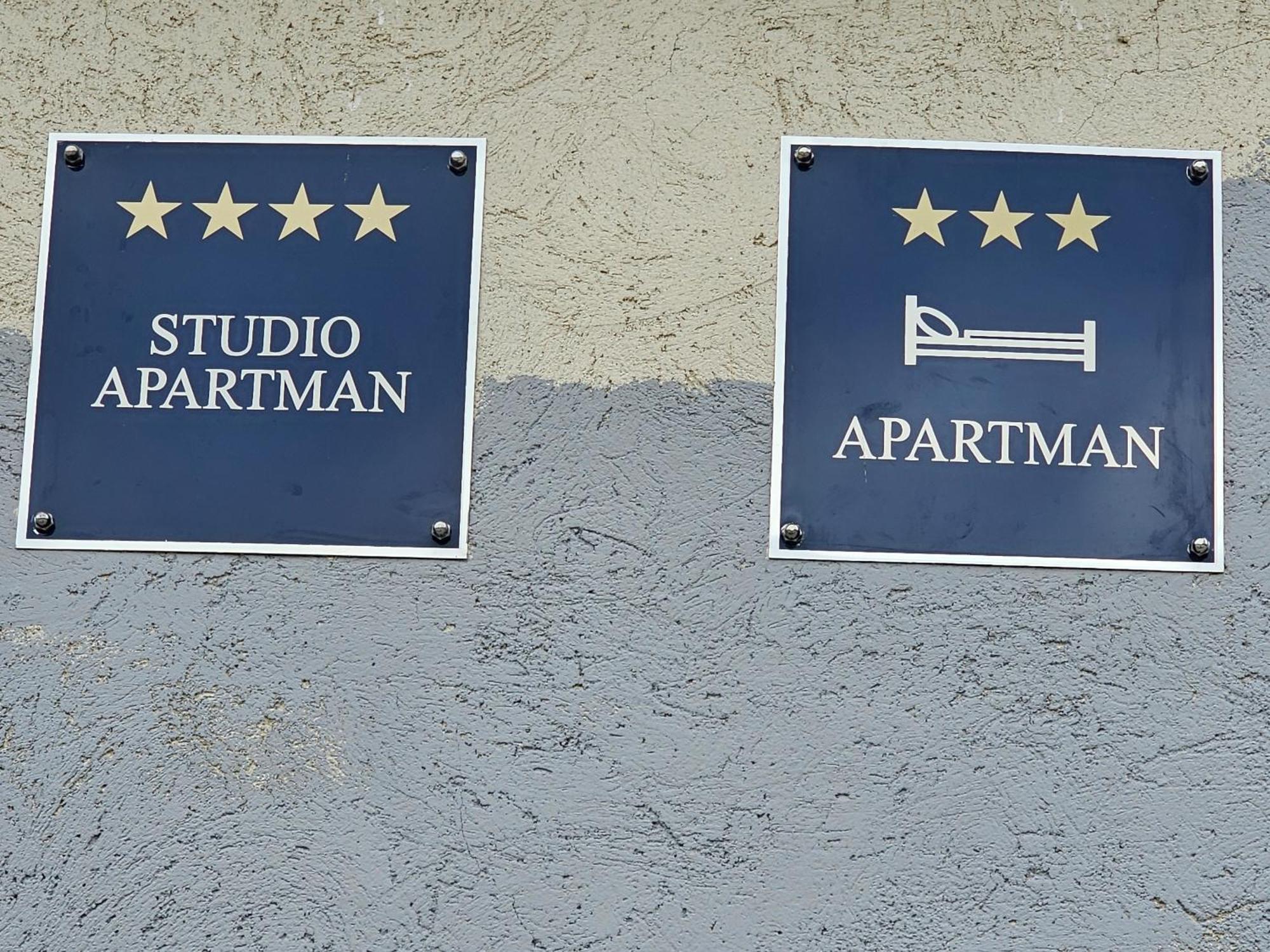 Apartamento Ena1 & Ena2 -Big Free Parking Karlovac Exterior foto