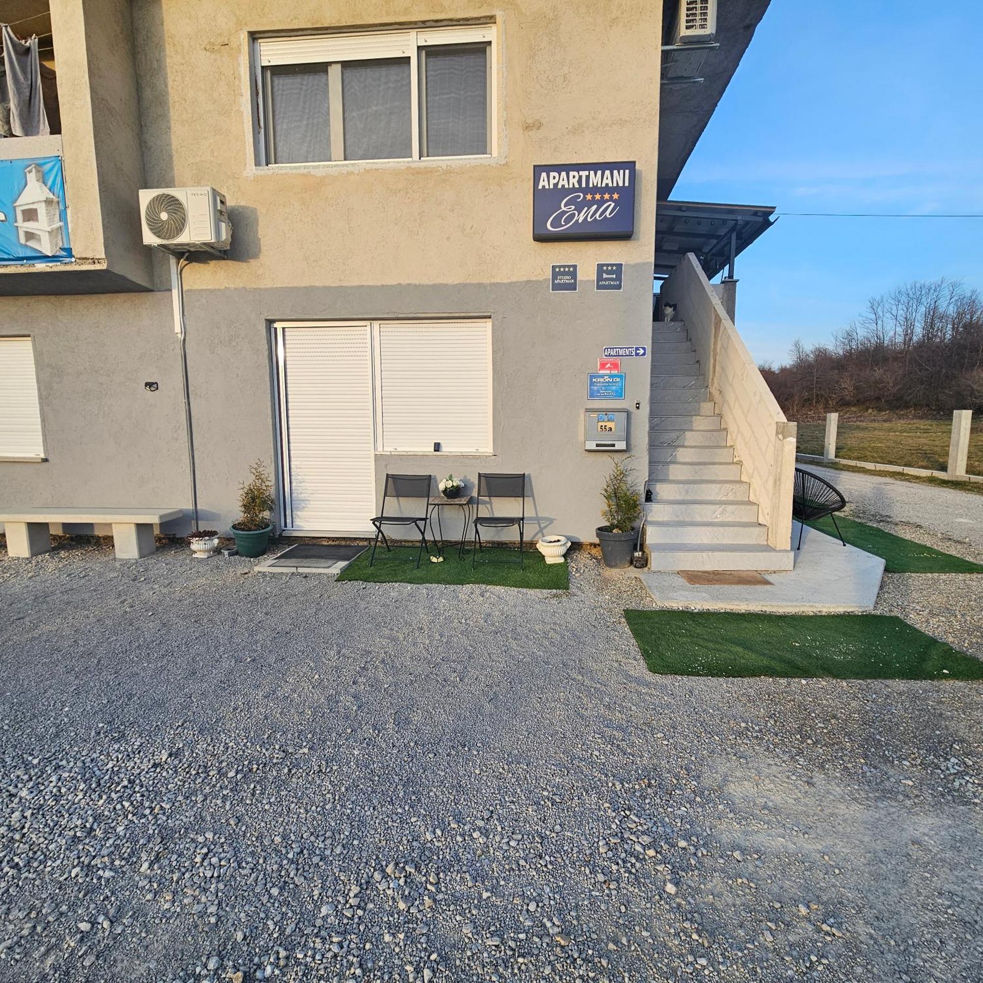 Apartamento Ena1 & Ena2 -Big Free Parking Karlovac Exterior foto