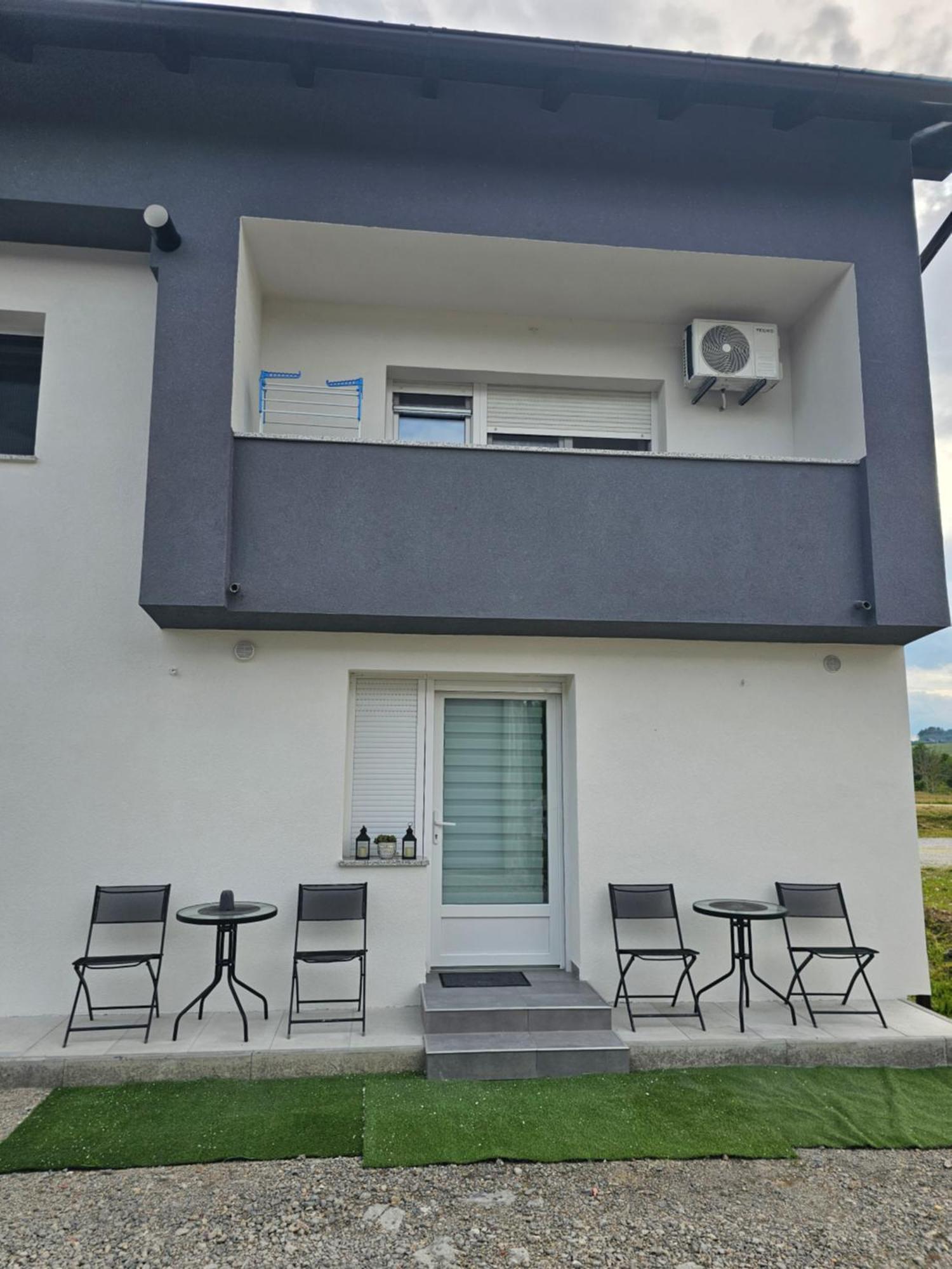 Apartamento Ena1 & Ena2 -Big Free Parking Karlovac Exterior foto