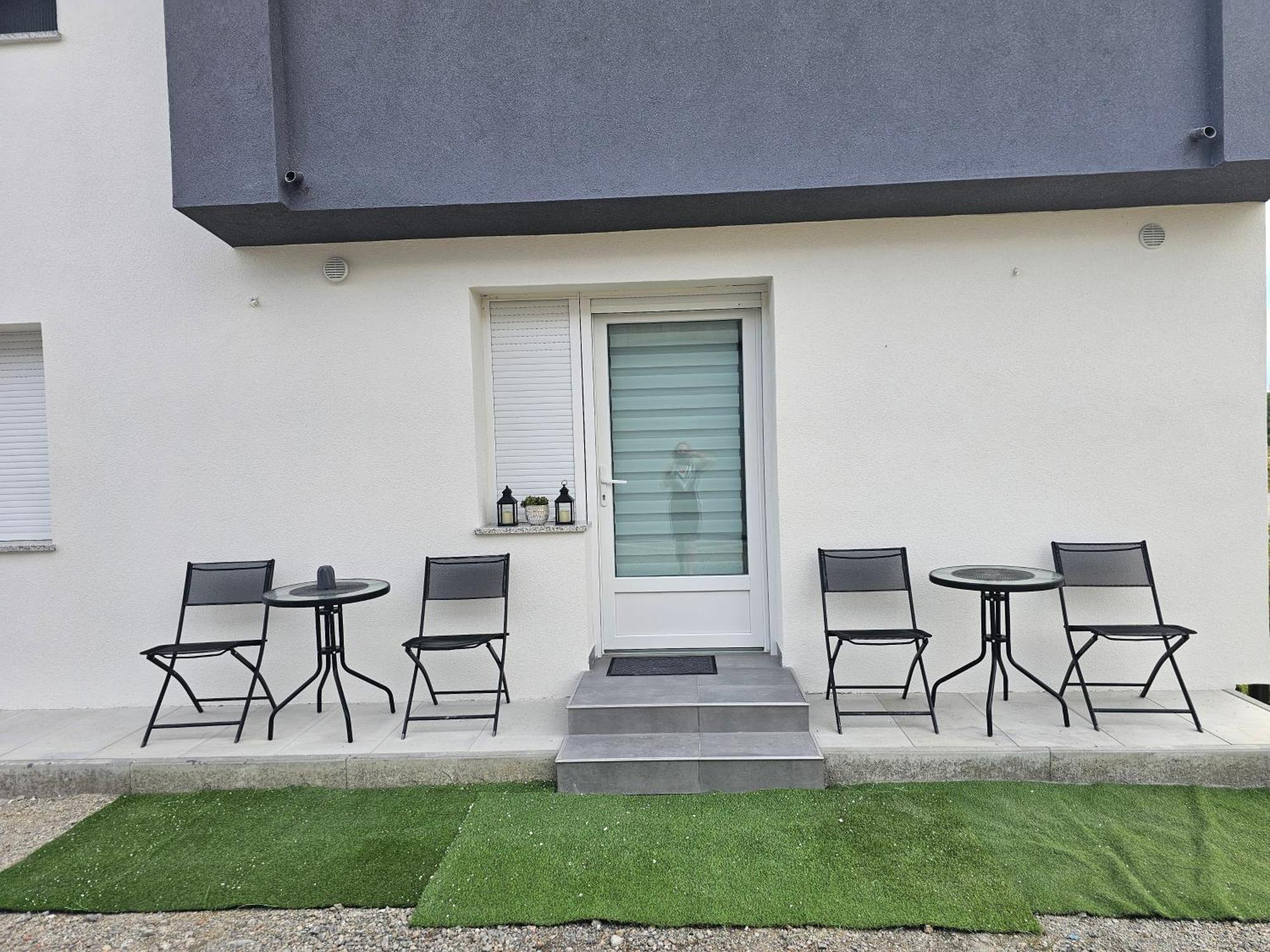 Apartamento Ena1 & Ena2 -Big Free Parking Karlovac Exterior foto
